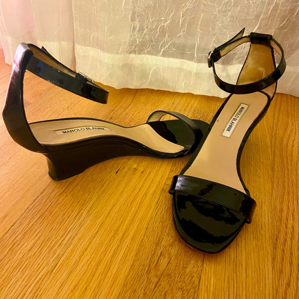 Black Patent Wedge Manolo Blahnik Sandals Size 39